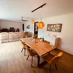 Dolpo 55 - Pouze Pro Dospělé Apartmán Benesov (Central Bohemian)