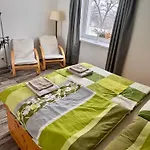 Dolpo 55 - Pouze Pro Dospělé *